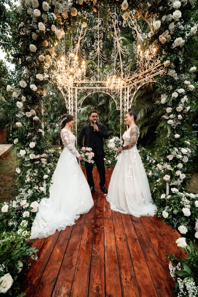 Wedding ceremony in Cuba under the most beautiful dome, with the brides standing face to face