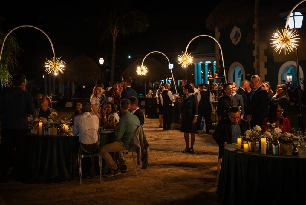 evento-empresarial-en-varadero-convencion-equipo-networking